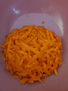 grated fresh carrots for chow mein